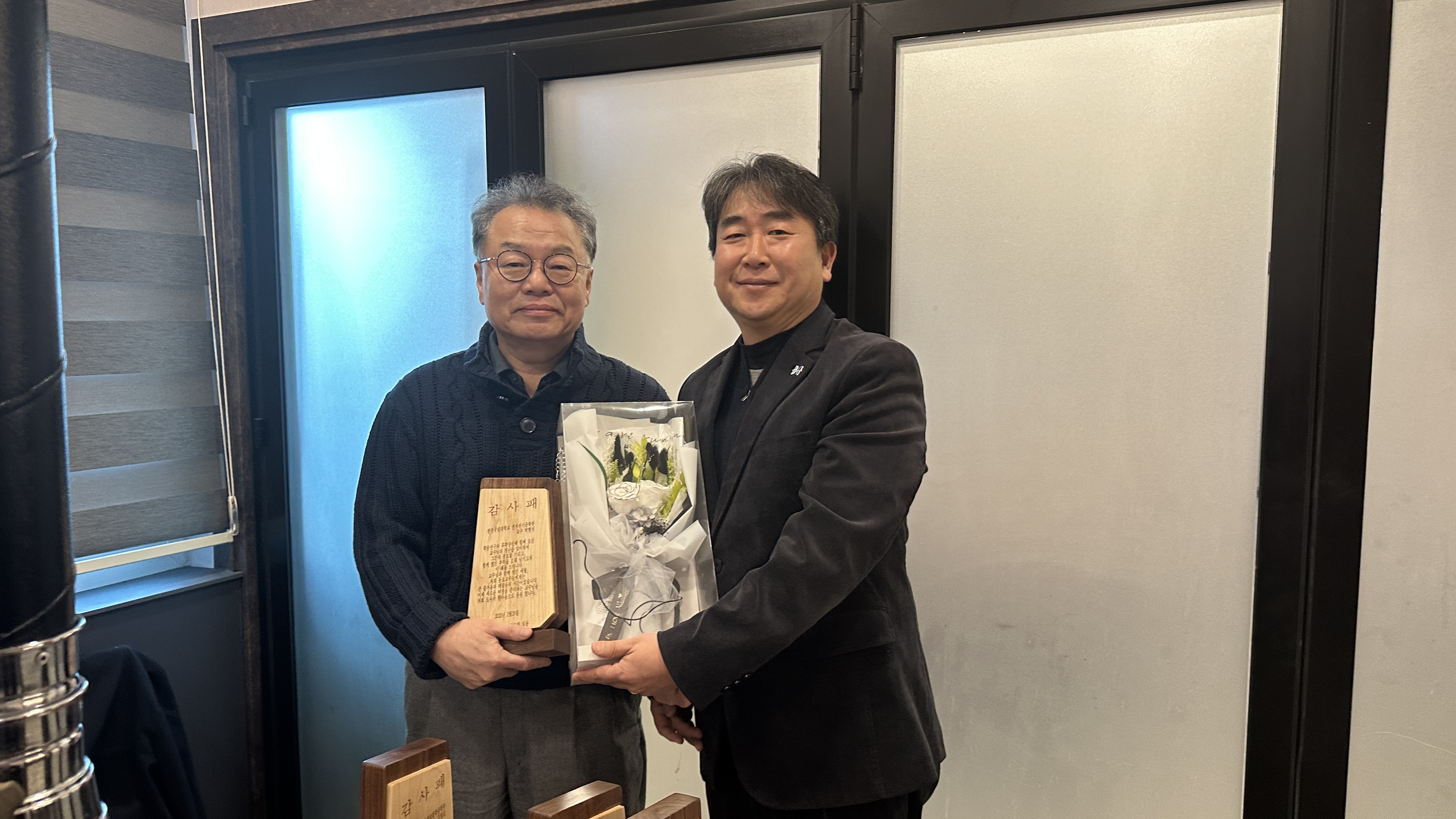 24학년도 정년퇴임교수님 송별회(3).jpg